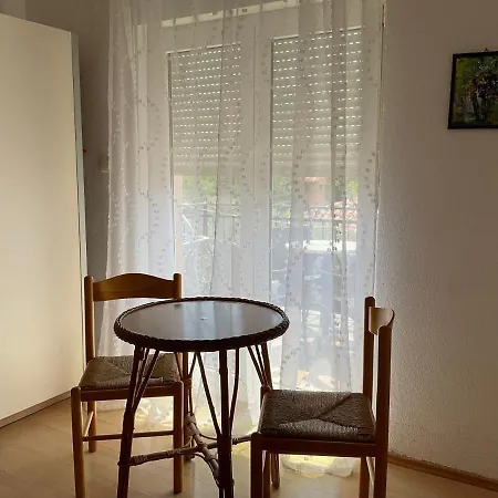 Emi Novigrad Apartment
