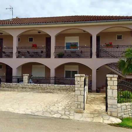 Emi Novigrad