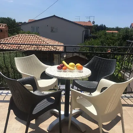 Emi Novigrad Novigrad Istria