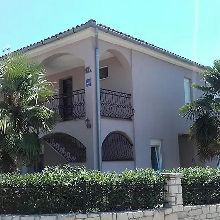 Emi Novigrad *